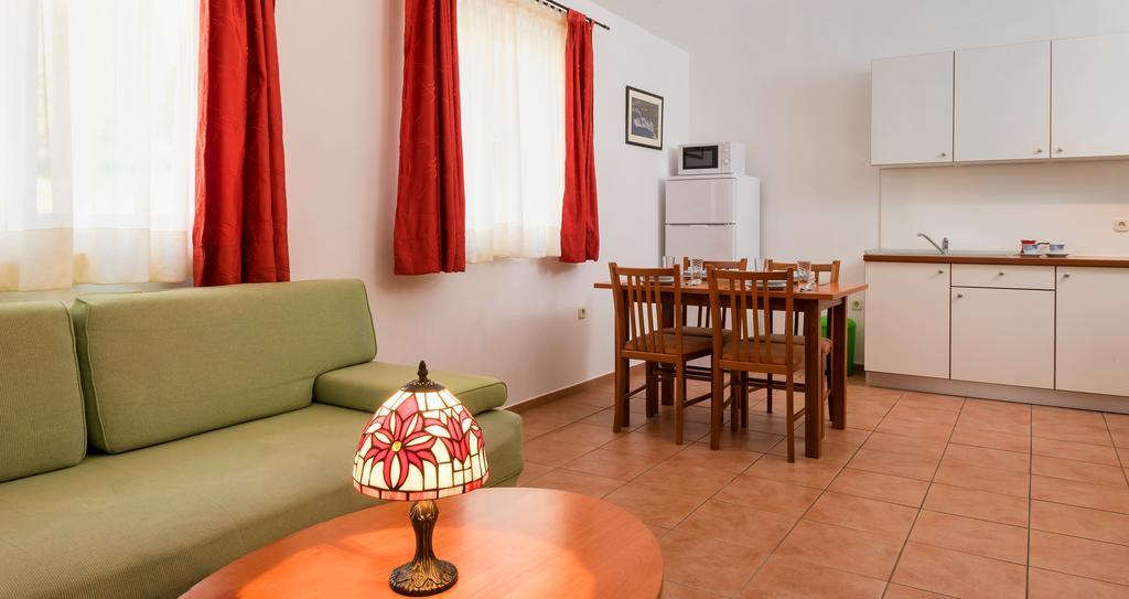 Apartments Vila Adrijana & Fitness Studio Wolf Башка-Вода Экстерьер фото