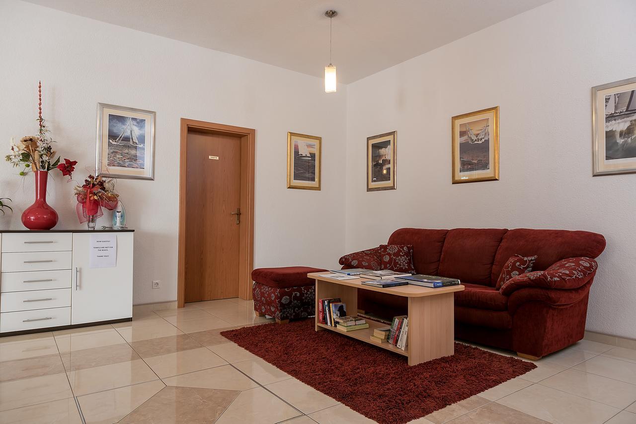 Apartments Vila Adrijana & Fitness Studio Wolf Башка-Вода Экстерьер фото